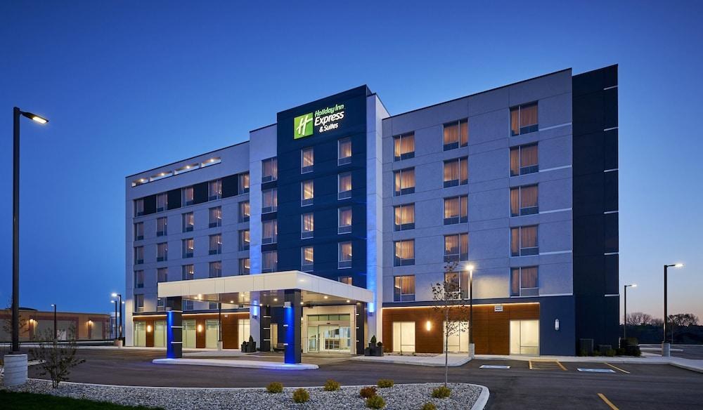 Holiday Inn Express & Suites Windsor East ¿ Lakeshore, an IHG Hotel photo 1