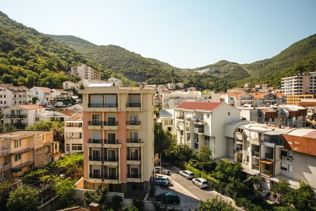 VLADIMIR HOTEL BUDVA