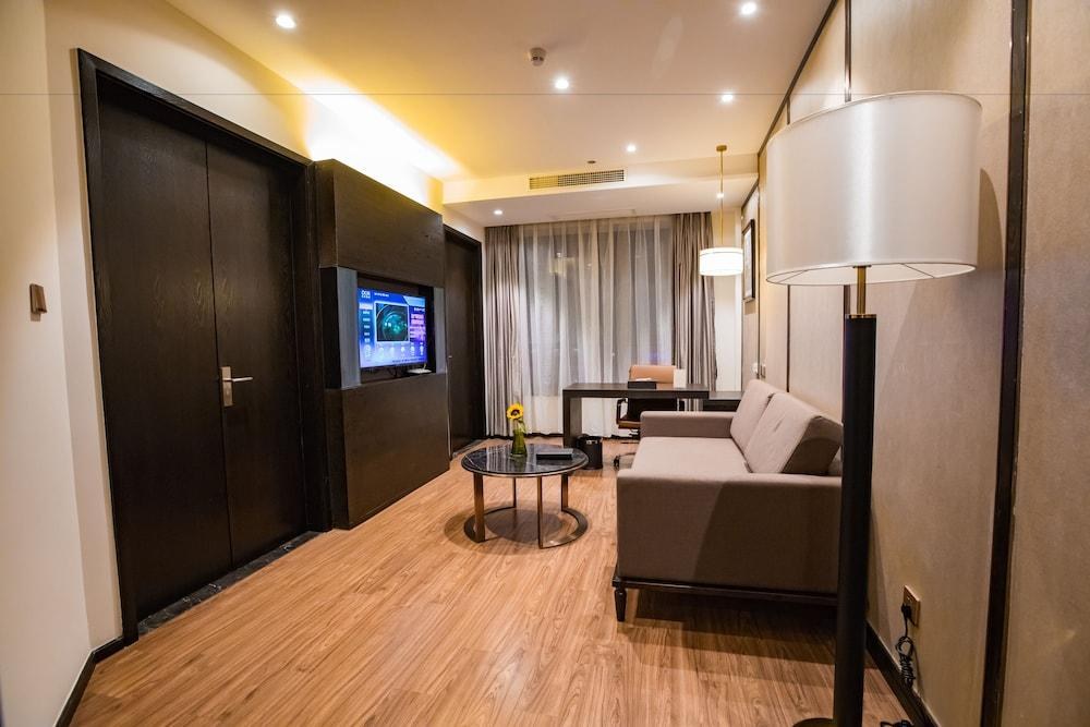 Ramada Shanghai Songjiang photo 4