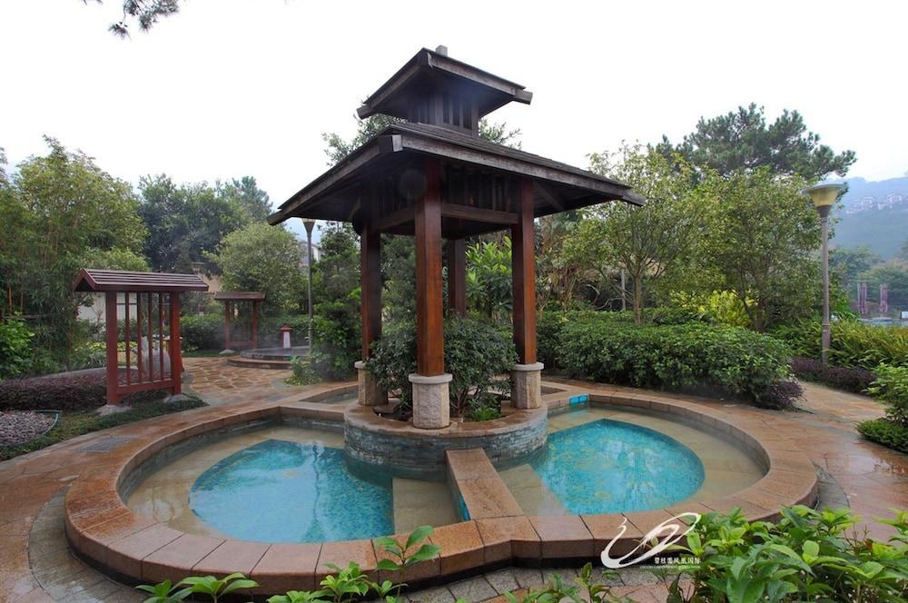 Country Garden Holiday Hot Spring Hotel