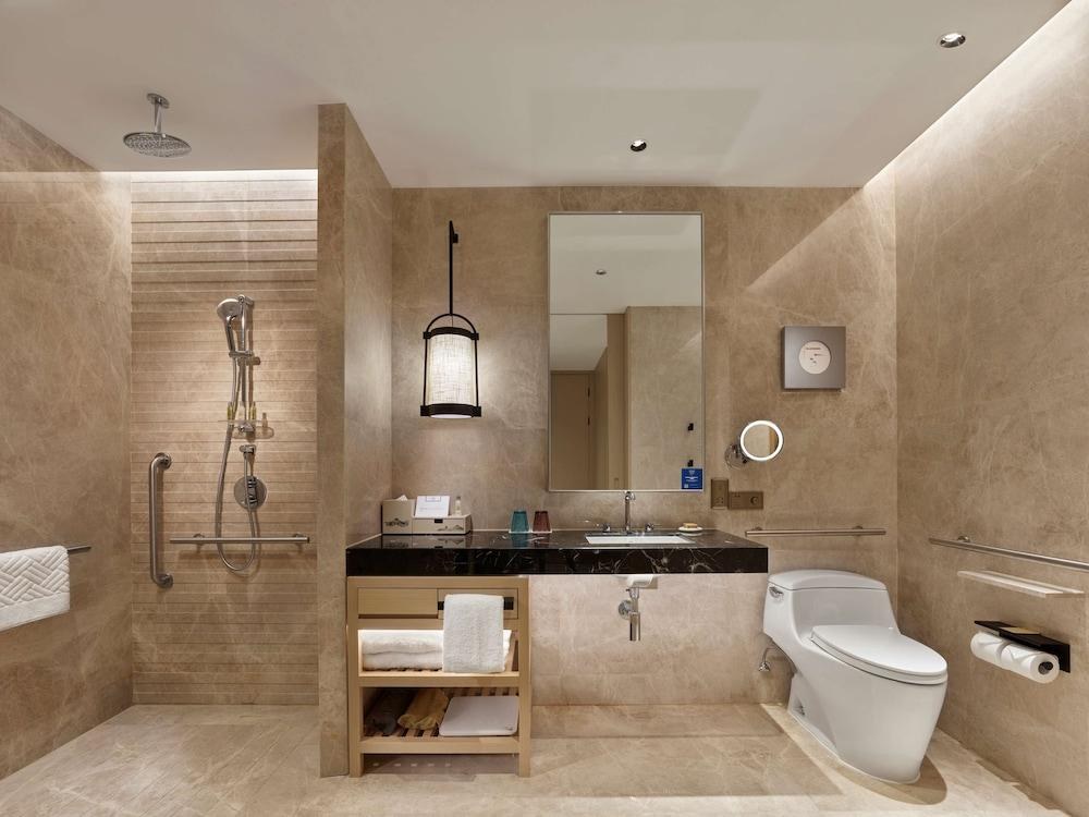 Hilton Shanghai Songjiang Guangfulin photo 4