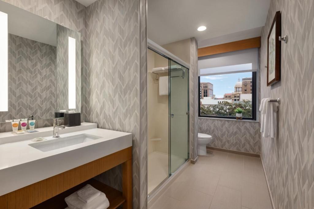 Hyatt Place Houston Downtown photo 2