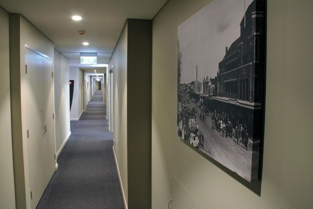 Mercure Orange photo 3