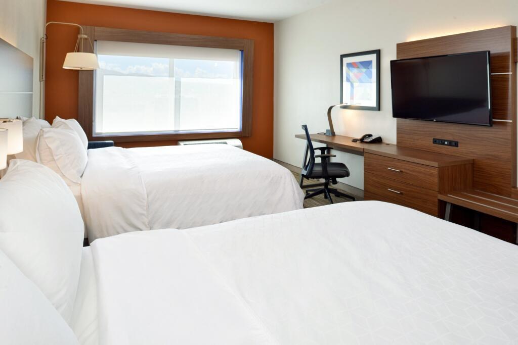 Holiday Inn Express & Suites Elko by IHG photo 2