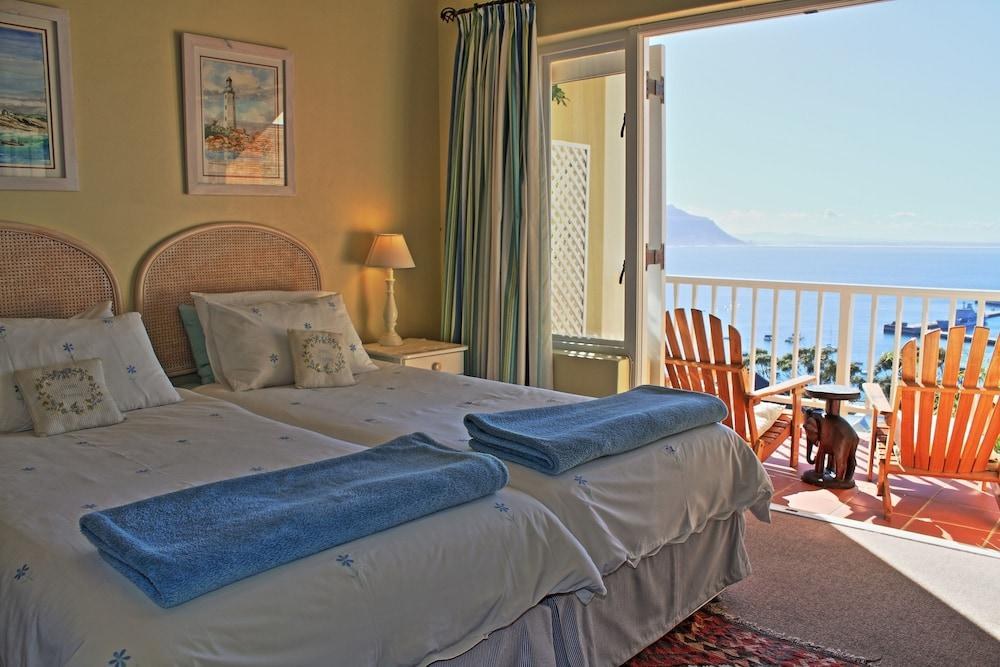 Albatross Guest House photo 2