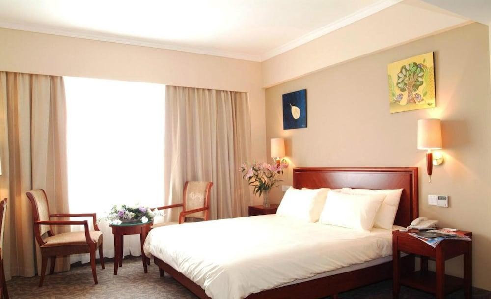 VX Shanghai Railway Station Hotel photo 3