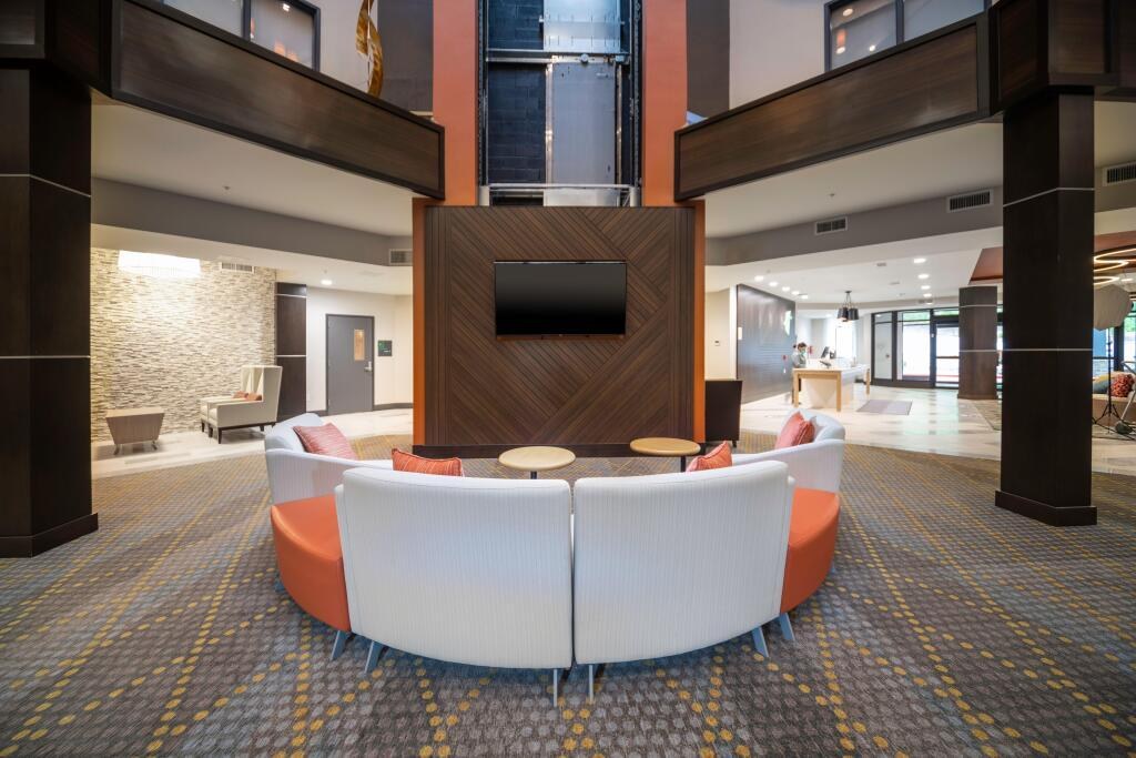 Holiday Inn St. Louis - Creve Coeur by IHG photo 1