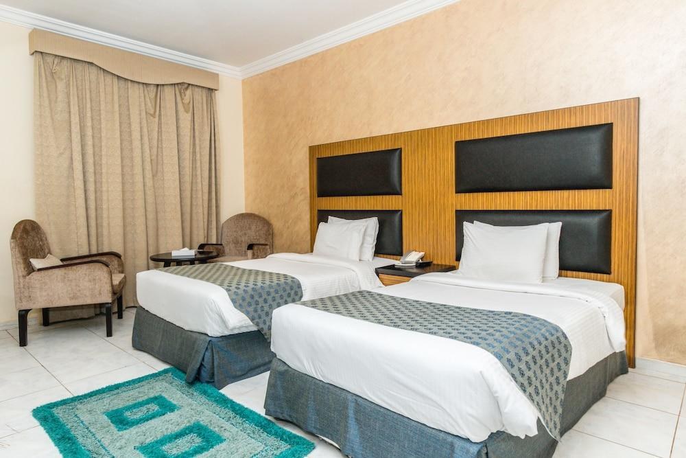 Flamingo Beach Hotel photo 4