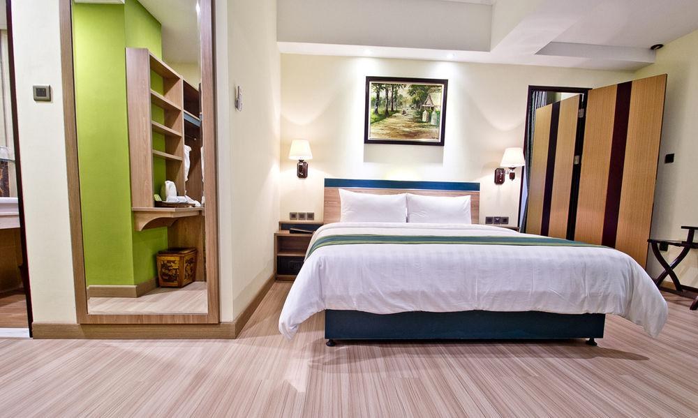 Green Batara Hotel photo 2