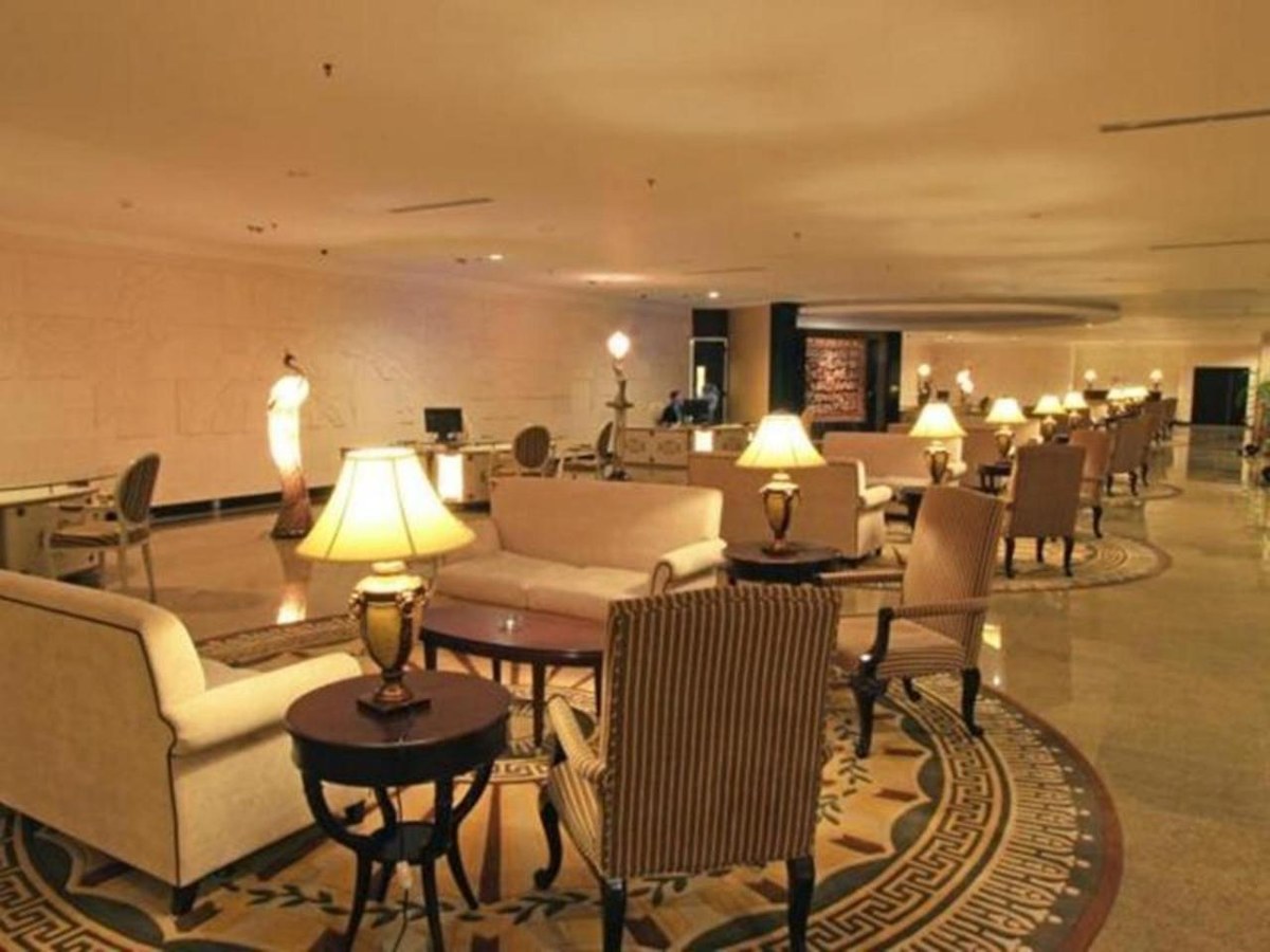 Harmoni One Convention Hotel & Service Apartments