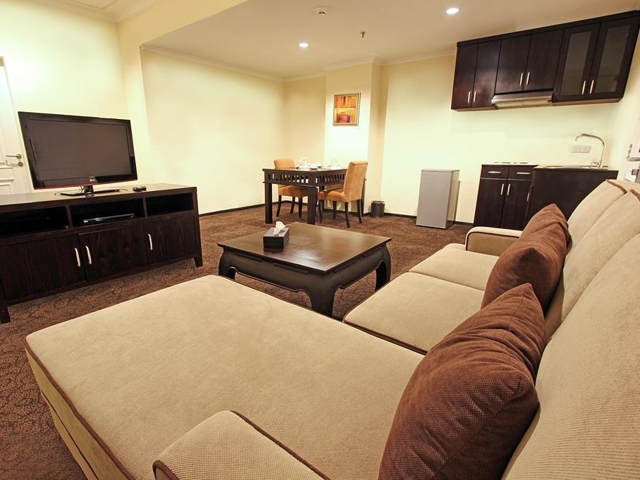 Harmoni One Convention Hotel & Service Apartments photo 1