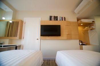 Verse Luxe Hotel Wahid Hasyim photo 4