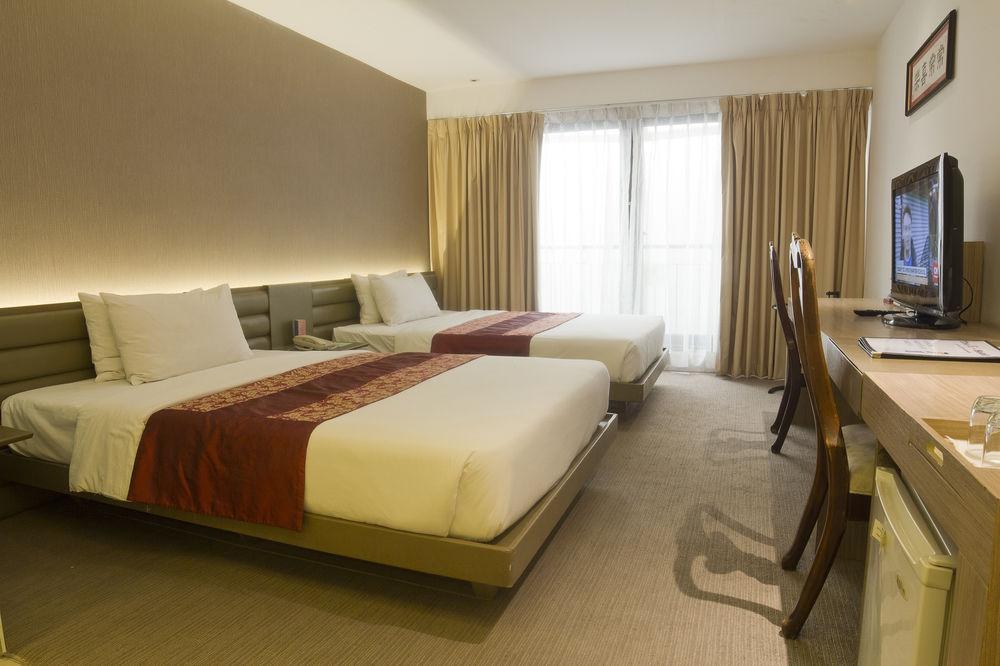 The E-Hotel Makati photo 3
