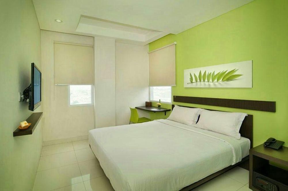 V Hotel Tebet, Jakarta photo 1