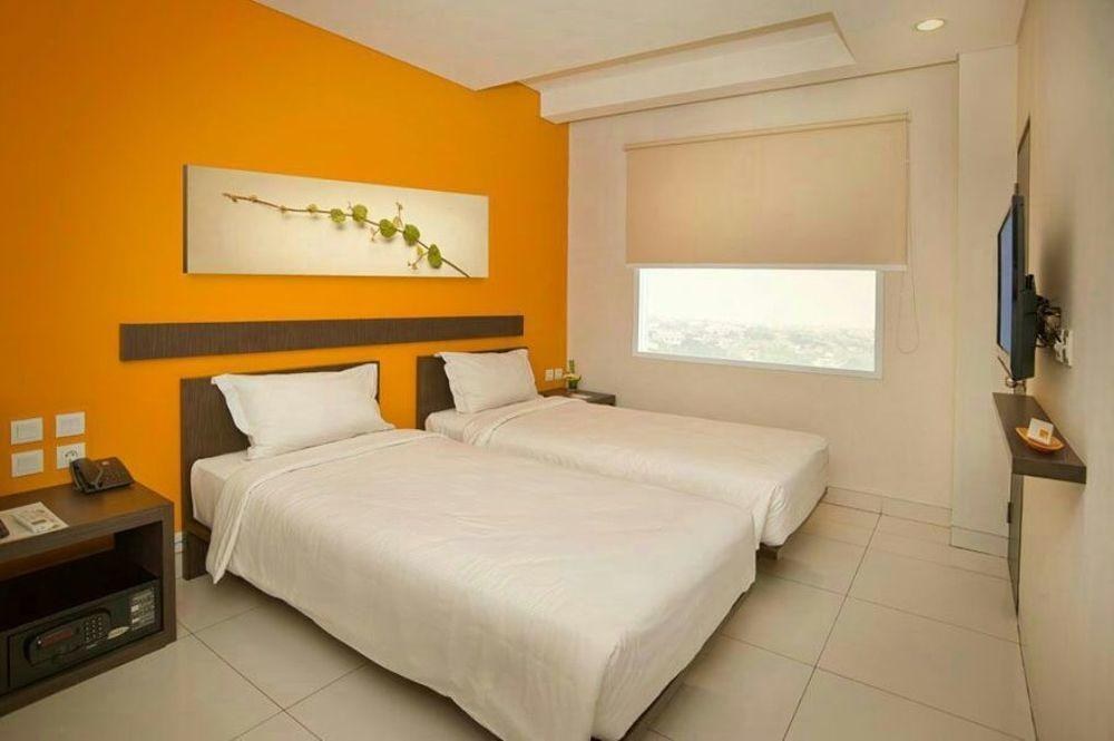 V Hotel Tebet, Jakarta photo 3