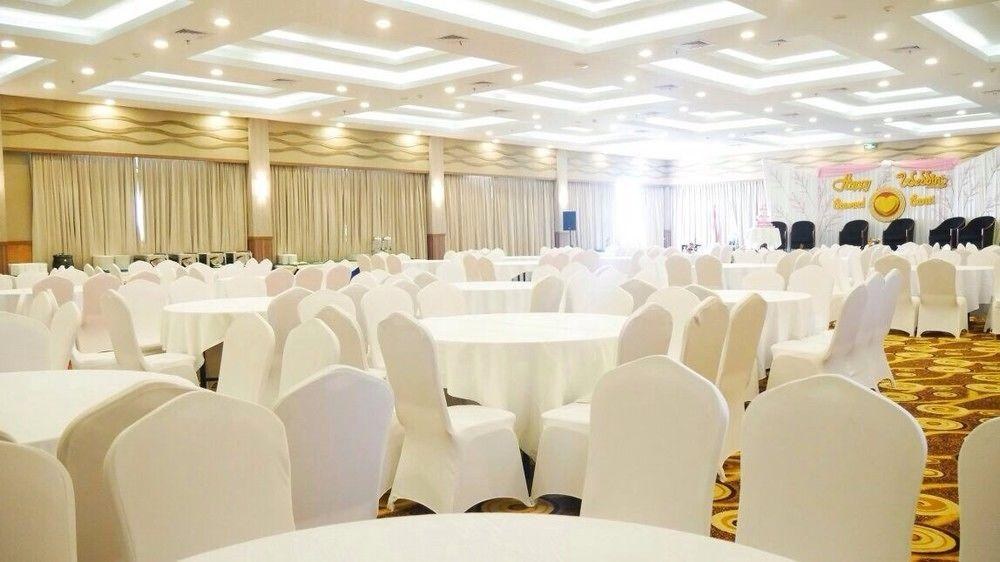 The Golden Bay Hotel Batam photo 1