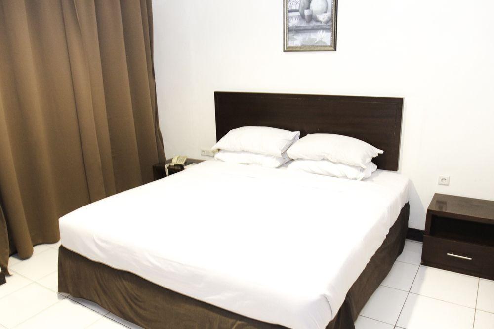 N1 Hotel Tanah Abang photo 2