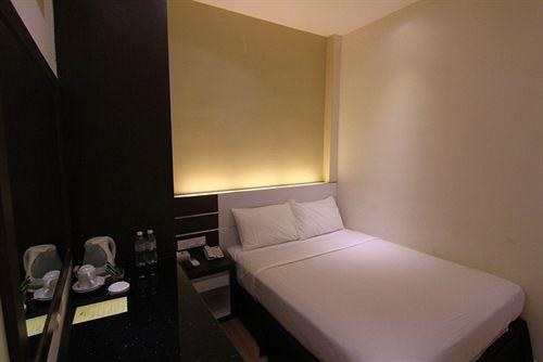 The V Hotel photo 3