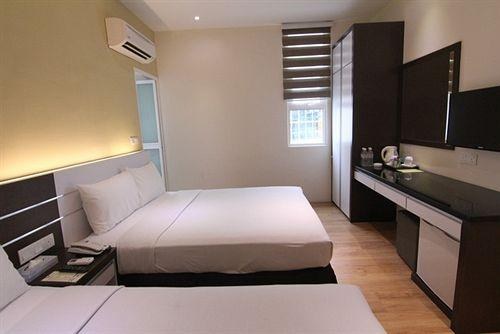 The V Hotel photo 4