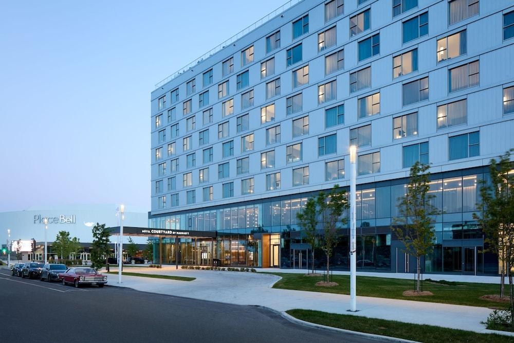 Courtyard Montreal Laval