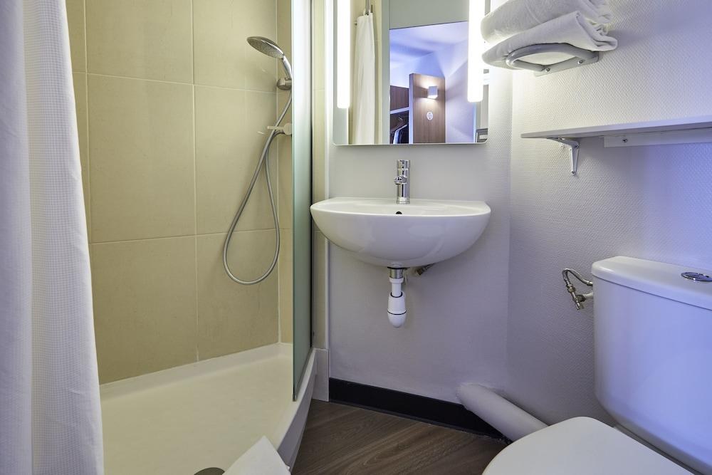 B&B Hotel Villeneuve Loubet Plage photo 4