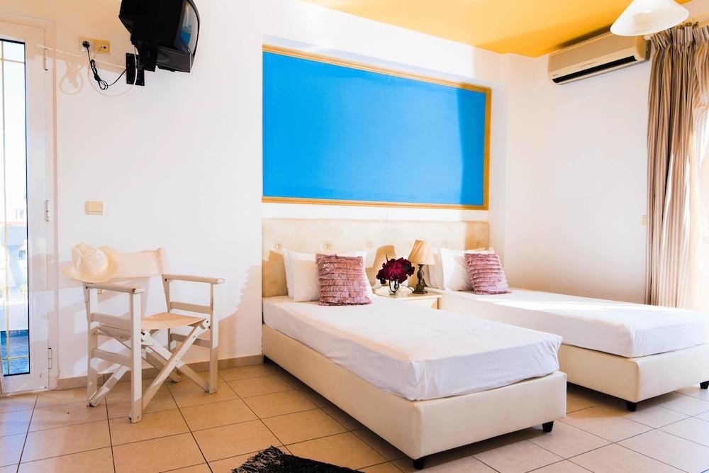Yiannis Manos Hotel Resort photo 4