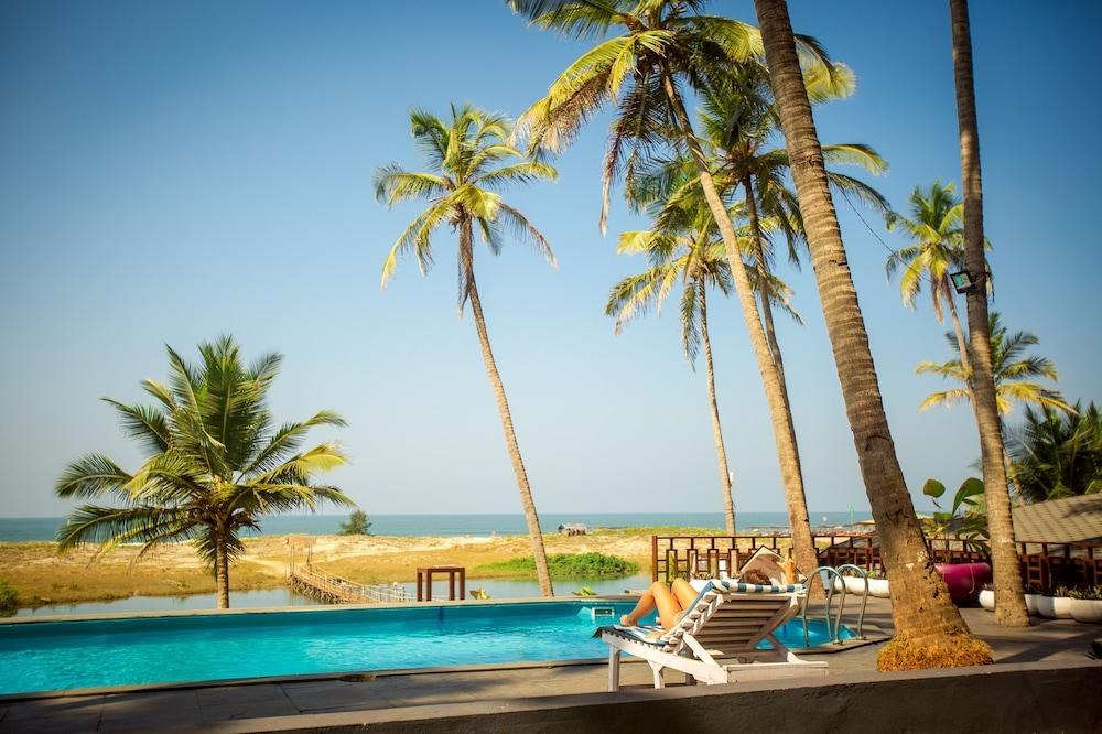 Riva Beach Resort photo 4