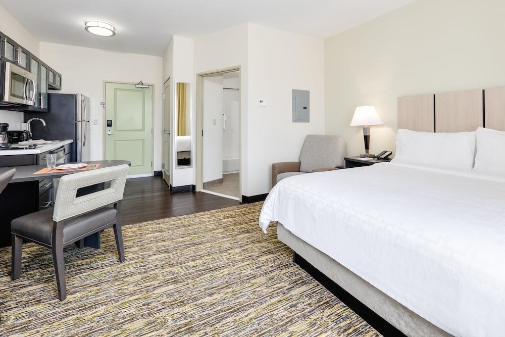 Candlewood Suites Dallas NW Farmers Branch photo 4