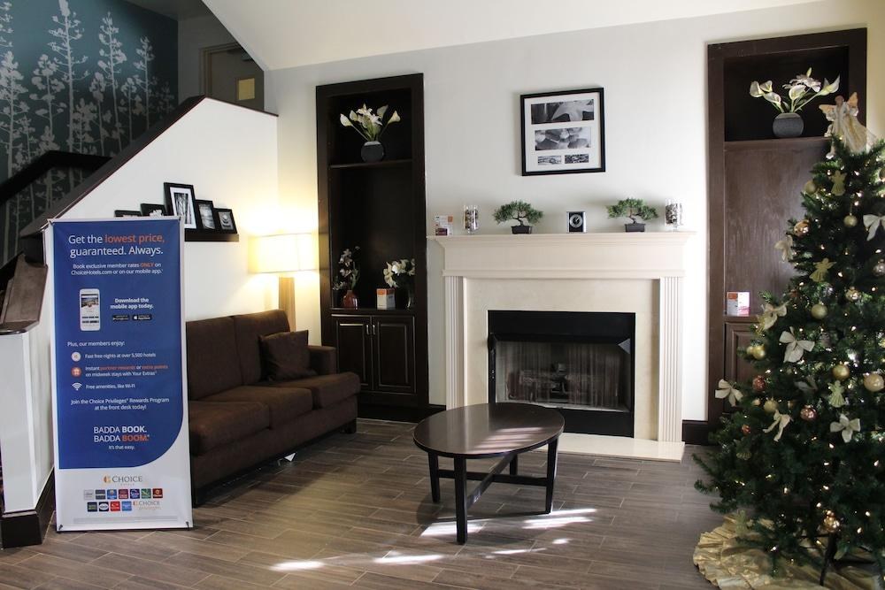 Clarion Pointe Wake Forest - Raleigh North photo 2