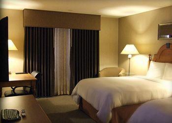 Ramada by Wyndham Milwaukee