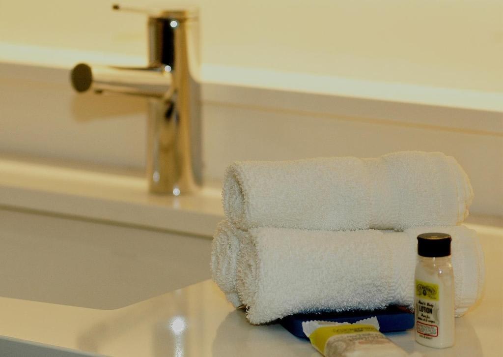 Holiday Inn Express & Suites Edmonton SW - Windermere by IHG photo 3