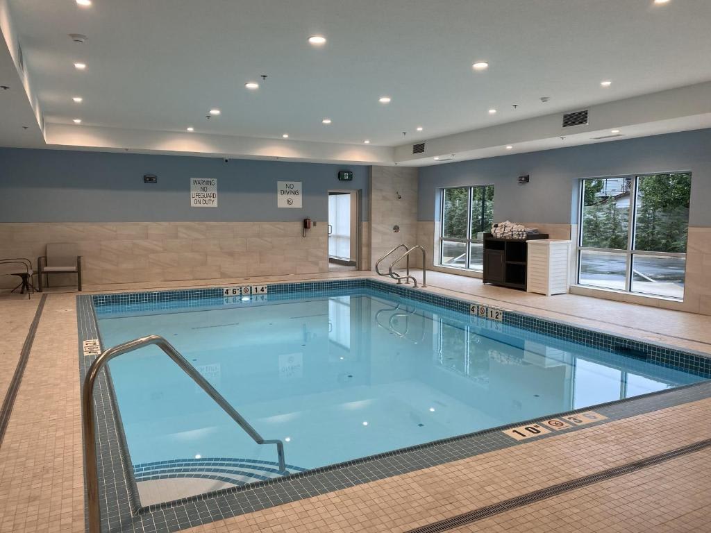 Holiday Inn Express and Suites Courtenay Comox by IHG photo 4