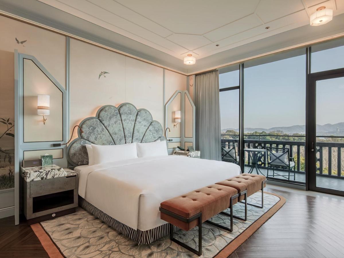 THE SILK LAKEHOUSE, SHANGRI-LA HANGZHOU