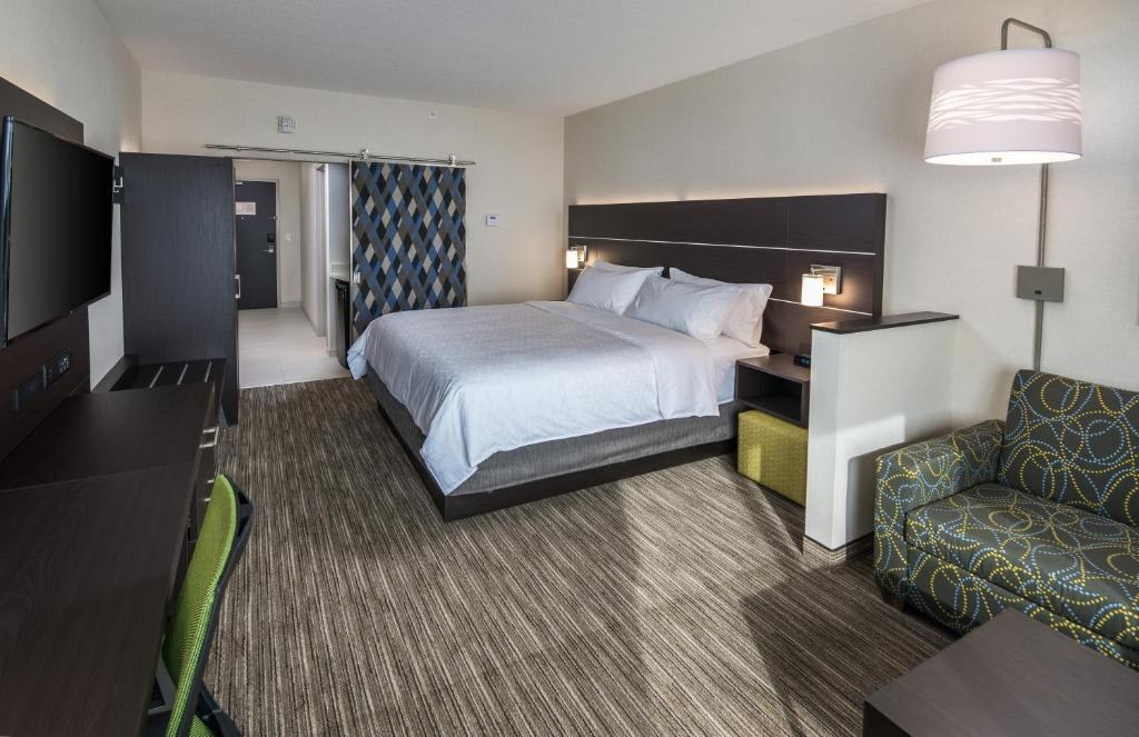 Holiday Inn Express & Suites Saskatoon East - University by IHG photo 4