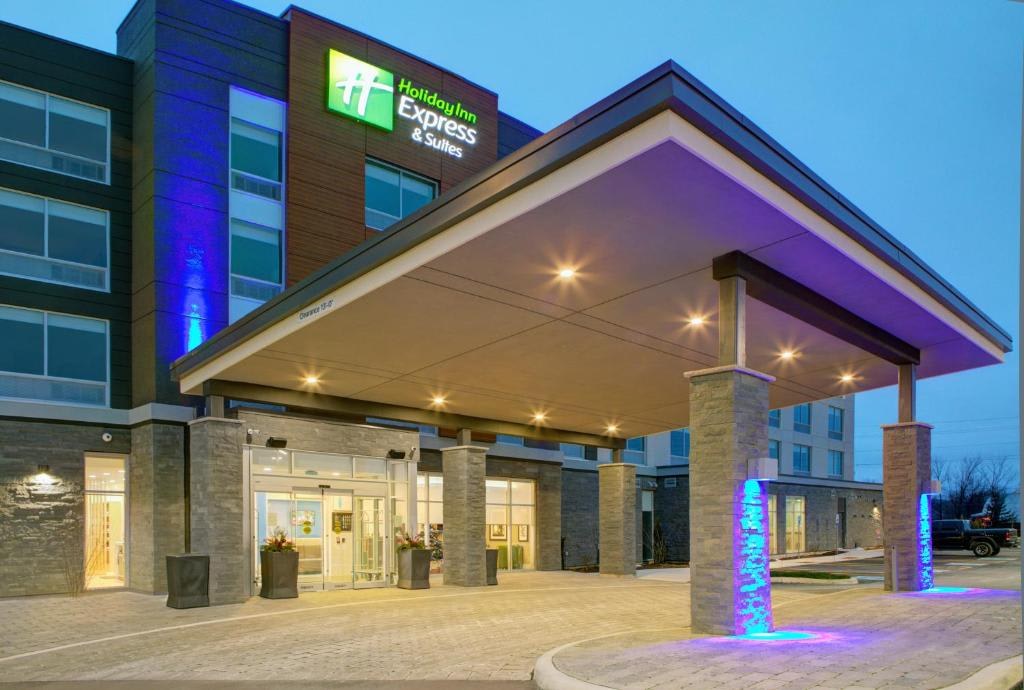 Holiday Inn Express & Suites Collingwood by IHG photo 1