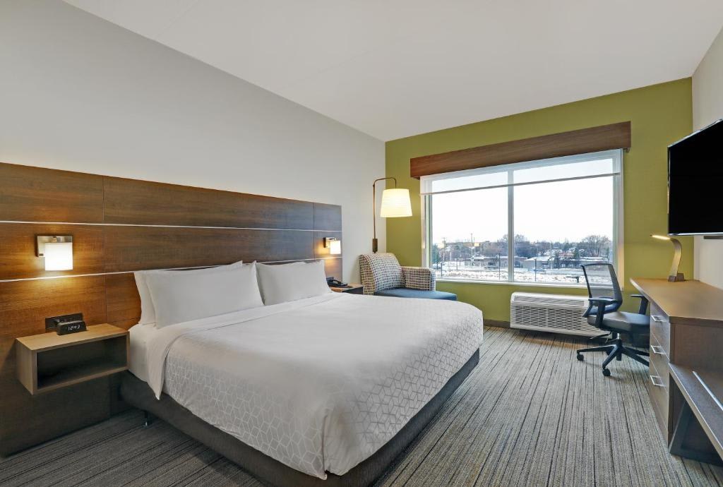 Holiday Inn Express & Suites Collingwood by IHG photo 2