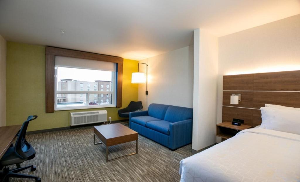 Holiday Inn Express Lethbridge Southeast by IHG photo 2