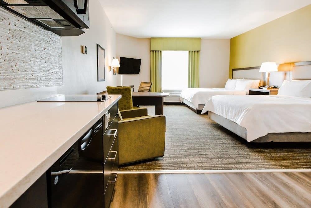 Candlewood Suites West Edmonton - Mall Area by IHG
