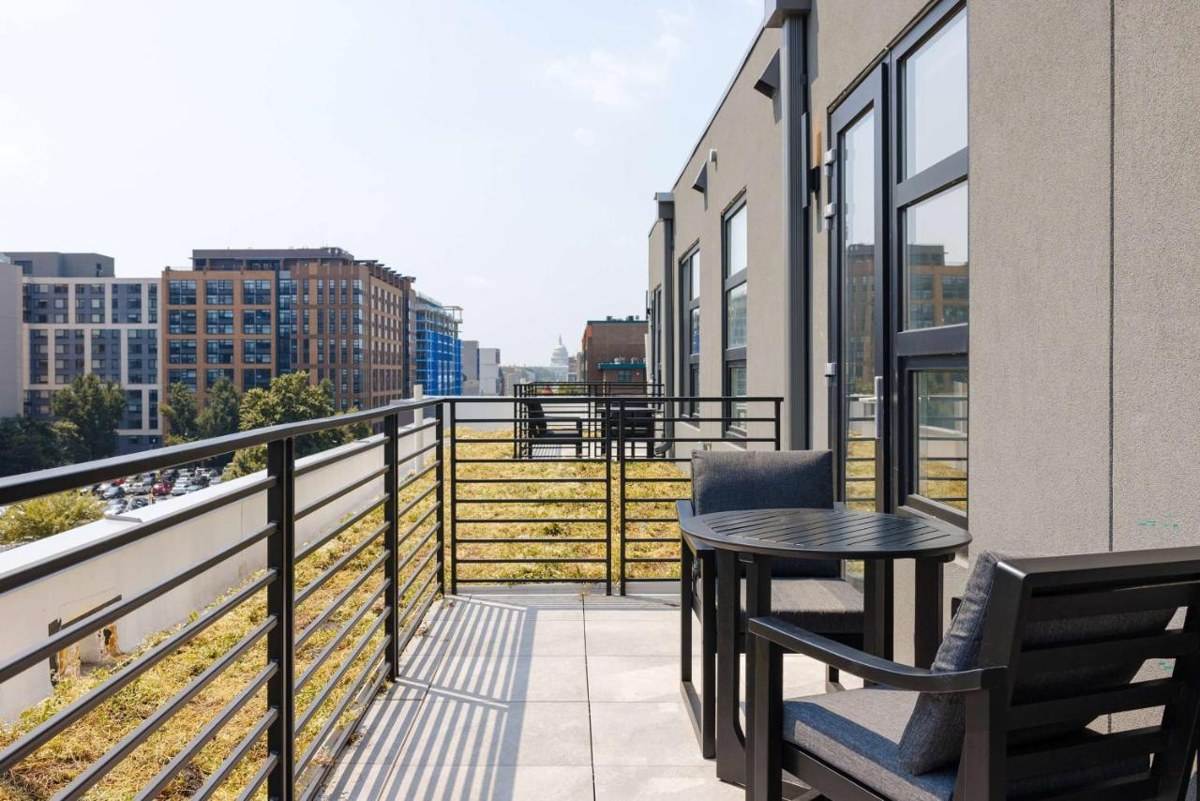 Reside NoMa, a Wyndham Residence photo 2
