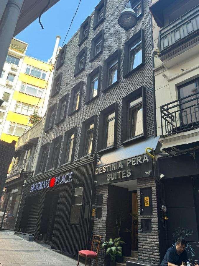 DESTINIA PERA SUITES
