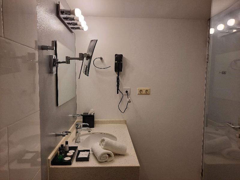 Brion City Hotel BW Signature Collection photo 4