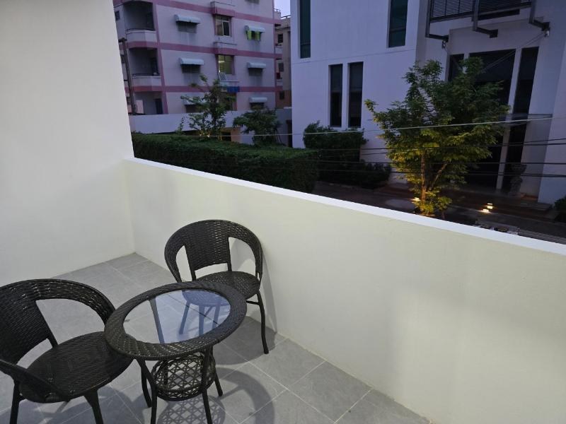 Srinn Hotel Pattaya Klang photo 2