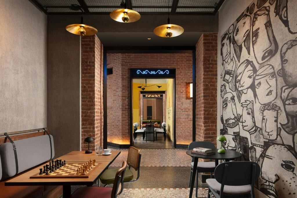 MOXY ISTANBUL BEYOGLU photo 2