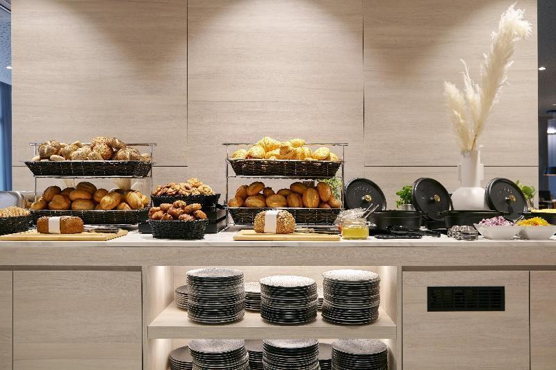 Holiday Inn The Niu Hub Dusseldorf Messe photo 3