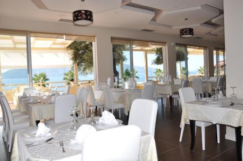 CORAL HOTEL photo 2