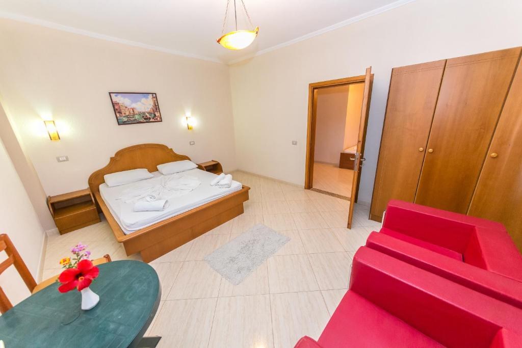 BAHAMAS HOTEL