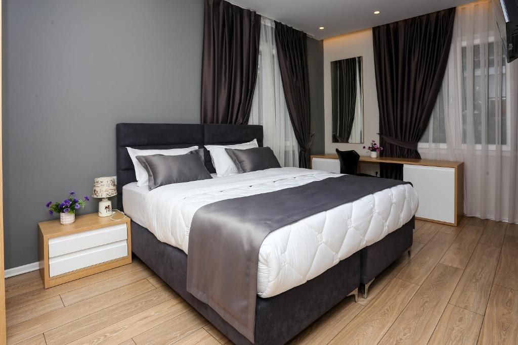 EMERALD BOUTIQUE HOTEL