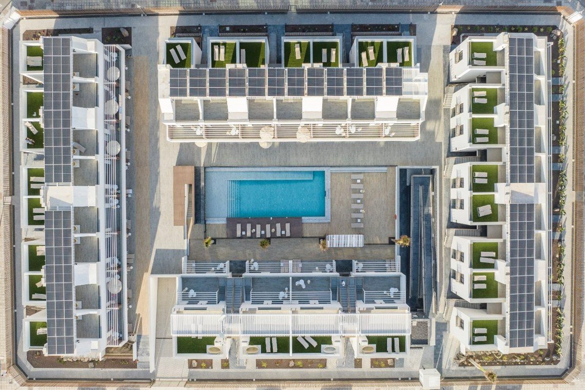 Esmeralda Cotillo Homes by LIVVO