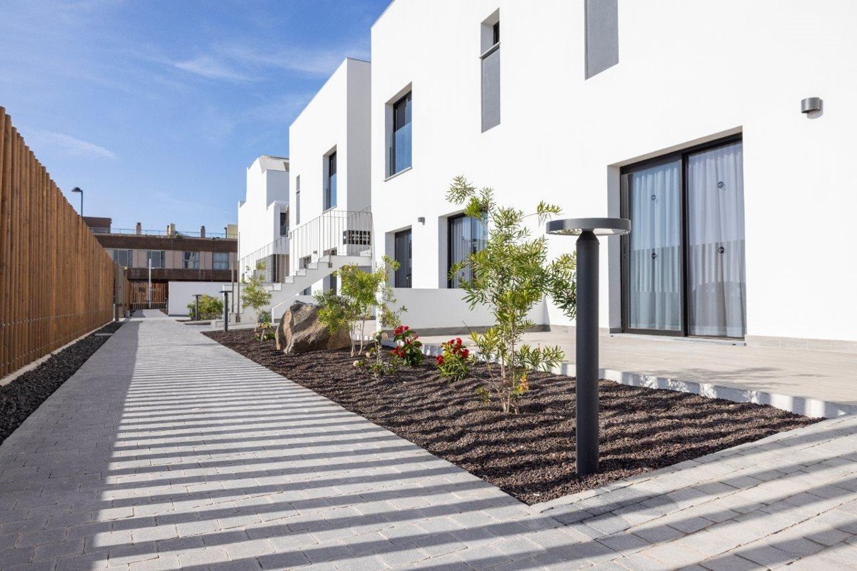 Esmeralda Cotillo Homes by LIVVO photo 3