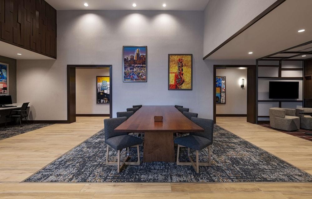 Hyatt Place Austin - Lake Travis